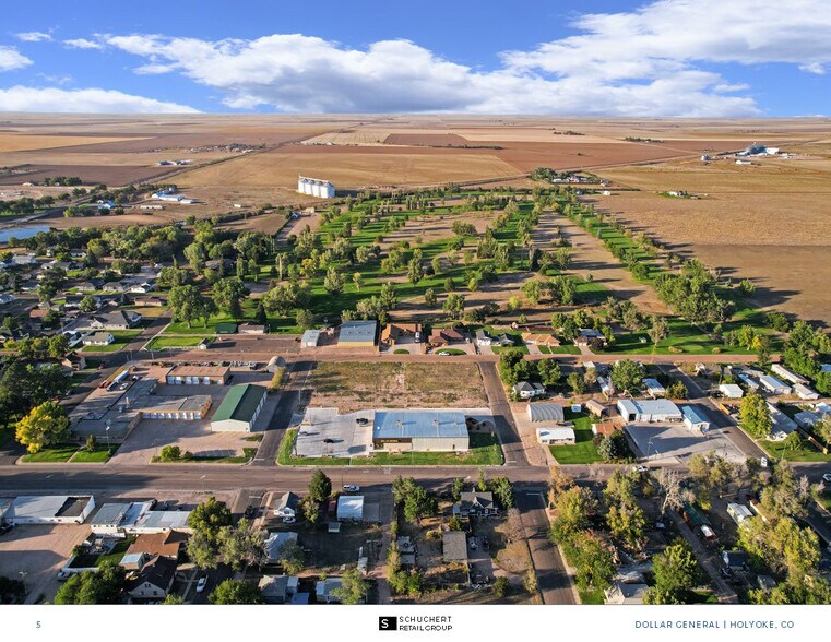 More Photos Of 525 E Denver St, Holyoke Storefront For Sale