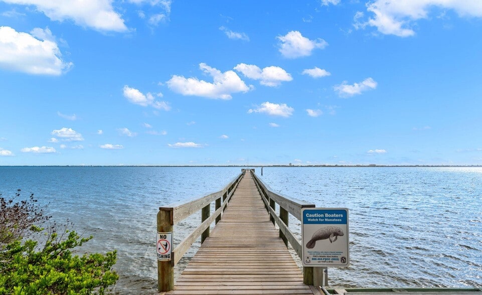 More Photos Of 4845 Dixie Hwy NE, Palm Bay Restaurant For Sale
