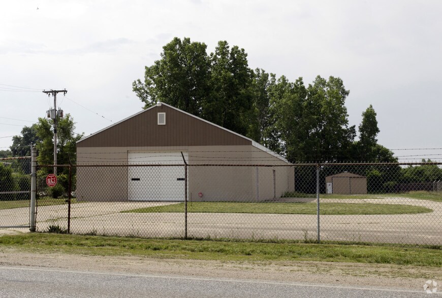 Primary Photo Of 28552 W County Road 20, Elkhart Warehouse For Lease