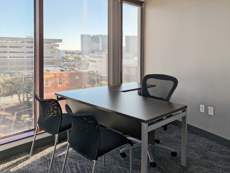 More Photos Of 100 S Ashley Dr, Tampa Coworking Space