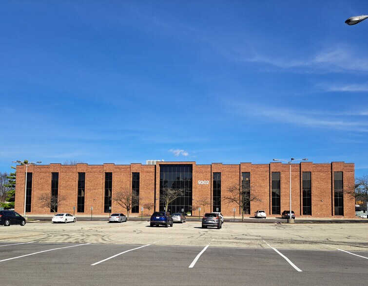 More Photos Of 9302 N Meridian St, Indianapolis Office For Lease