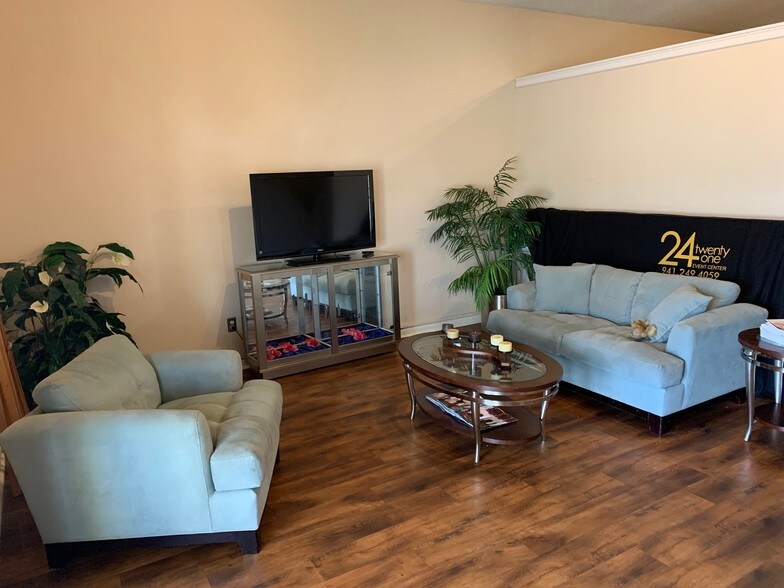 More Photos Of 2421 Tamiami Trl, Port Charlotte Office For Sale