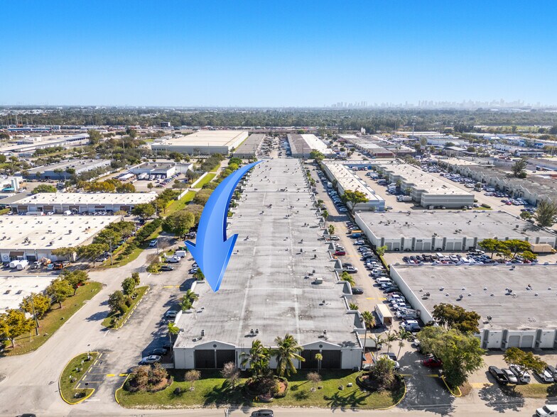 More Photos Of 7370-7384 NW 56th St, Miami Warehouse For Lease