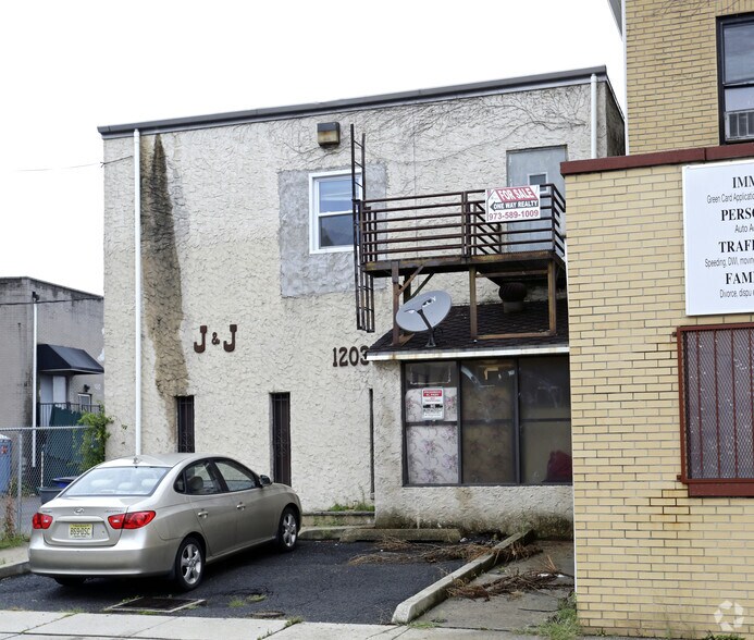 More Photos Of 1203 Chestnut St, Elizabeth Office For Lease