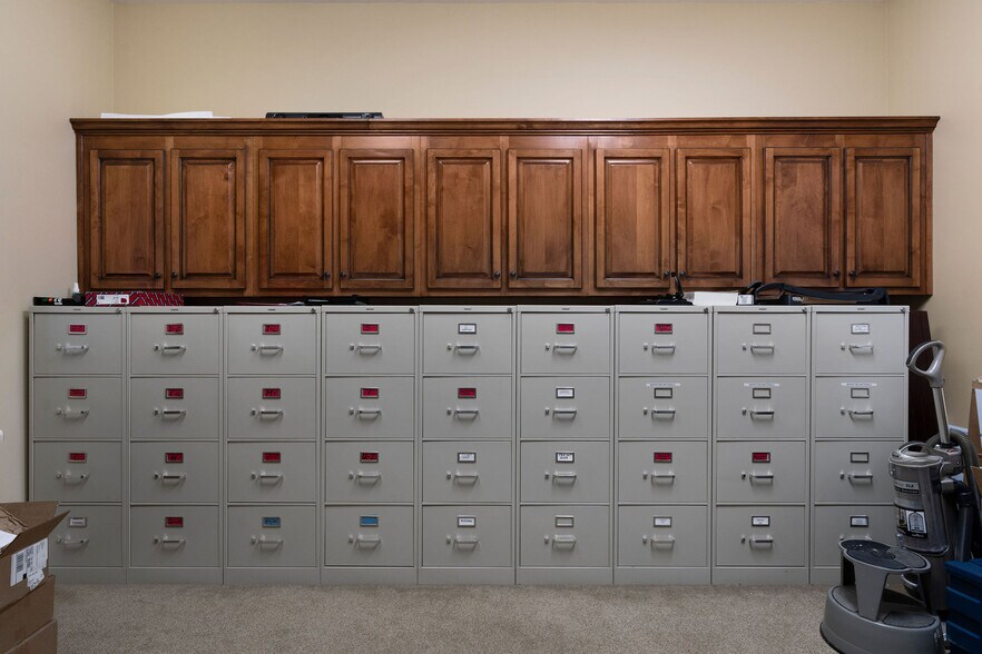 More Photos Of 1300 E Main St, Cartersville Medical For Sale