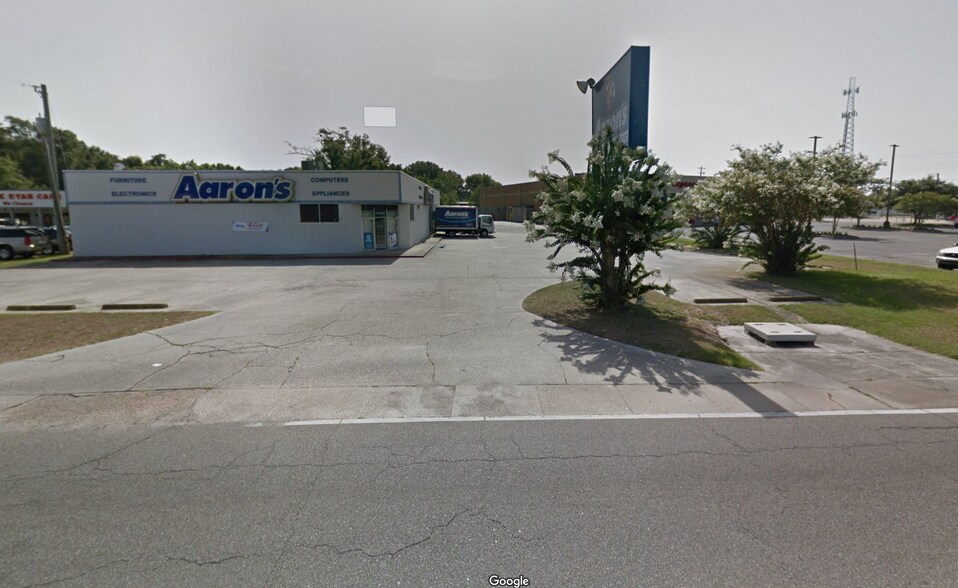 More Photos Of 18010 Pineville Rd, Long Beach Freestanding For Lease