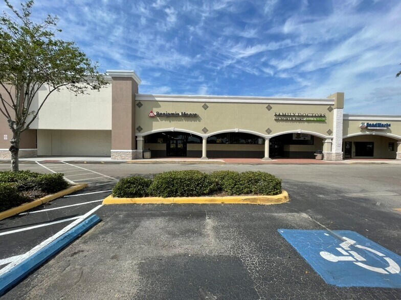 More Photos Of 14251-14295 Tamiami Trl, North Port General Retail For Lease