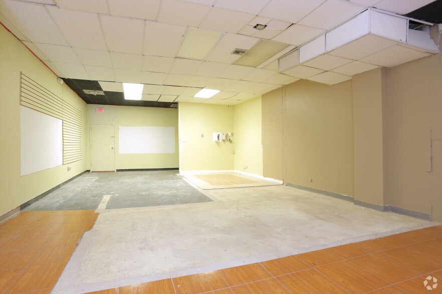 More Photos Of 3801 N University Dr, Sunrise Storefront Retail Office For Lease