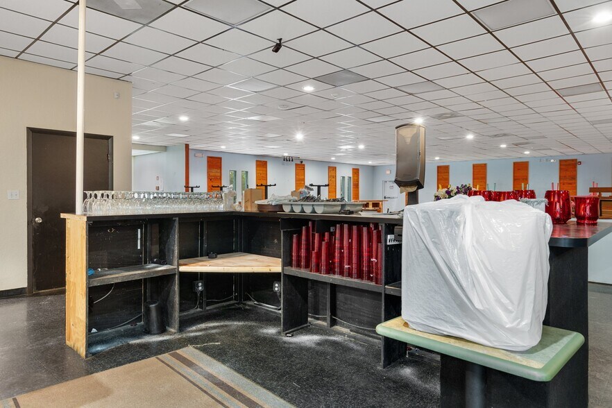 More Photos Of 299 E Gulf To Lake Hwy, Lecanto Storefront For Sale