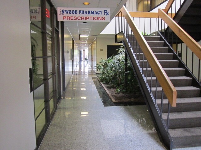 More Photos Of 8240 Antoine Dr, Houston Medical For Lease
