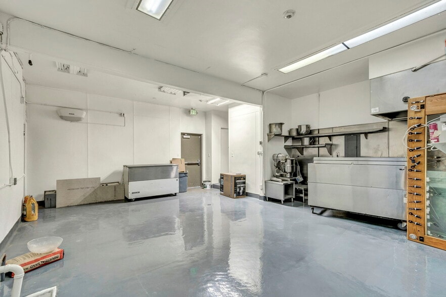More Photos Of 1555 S Wells Ave, Reno Restaurant For Sale