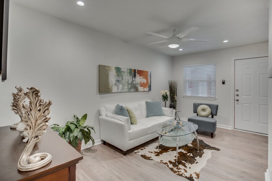 More Photos Of 4927 San Jacinto St, Dallas Apartments For Sale