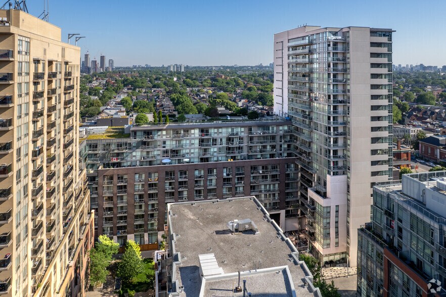 More Photos Of 68 Abell St, Toronto Apartments For Sale