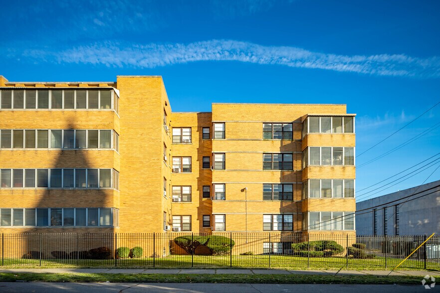 More Photos Of 660 Whitmore Rd, Detroit Apartments For Sale
