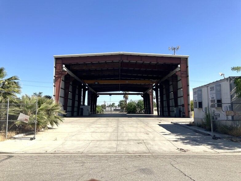 Primary Photo Of 1300 32nd St, Bakersfield Warehouse For Lease