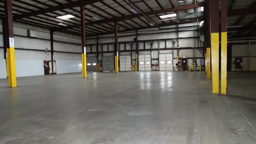 More Photos Of 2224 W College Ave, Normal Manufacturing For Lease