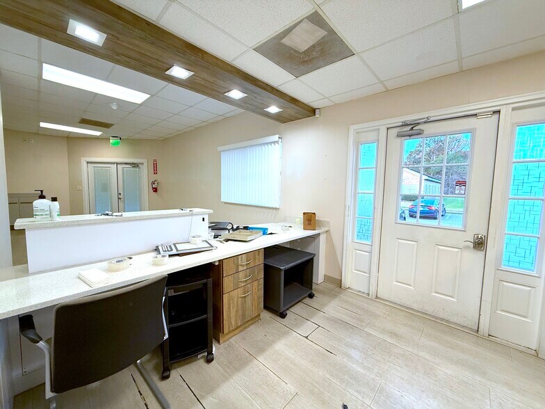 More Photos Of 833 E Oak St, Kissimmee Medical For Lease