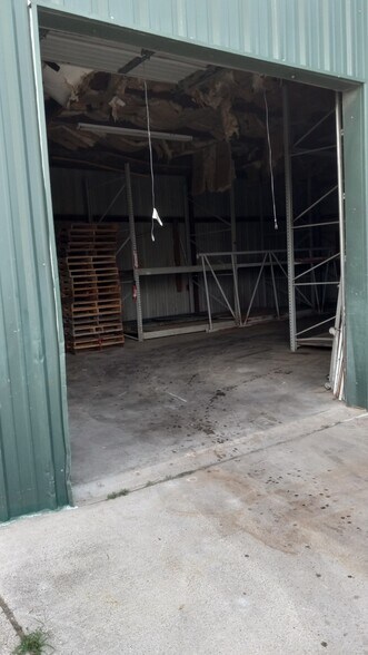 More Photos Of 308 Thomas Pl, Everman Warehouse For Sale