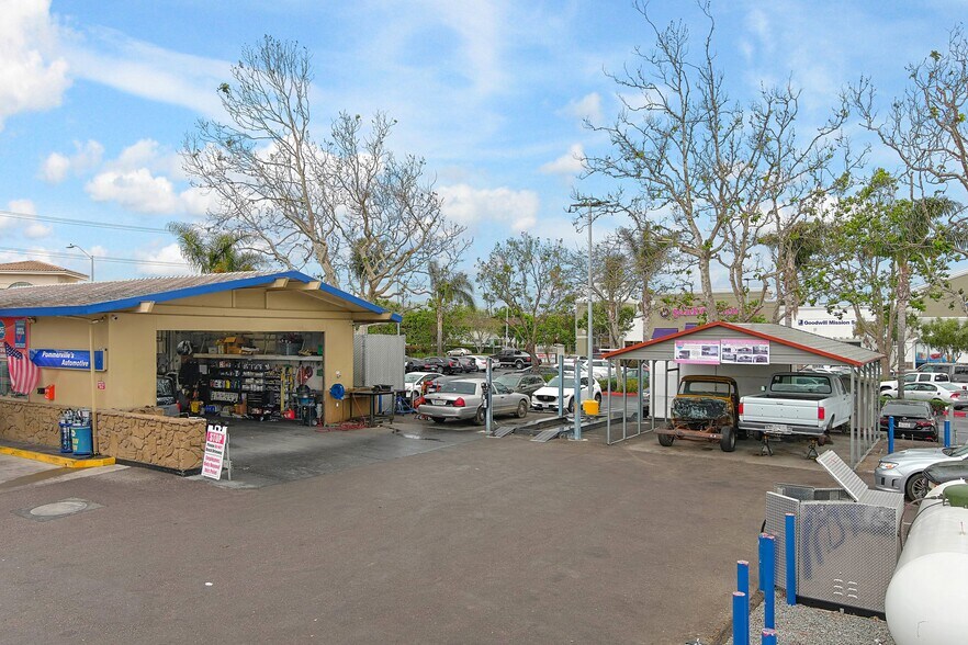 More Photos Of 1001 N H St, Lompoc Convenience Store For Sale