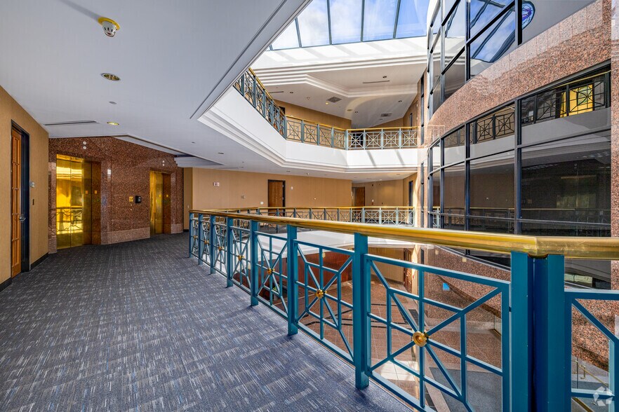 More Photos Of 30 Merchant St, Cincinnati Office For Lease