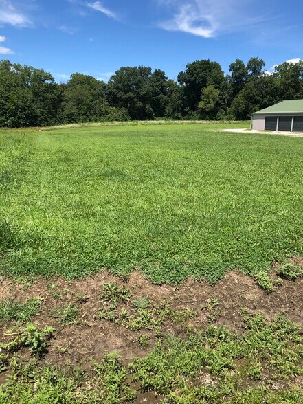 More Photos Of 2453 IN-48 Rd, Shelburn Warehouse For Sale