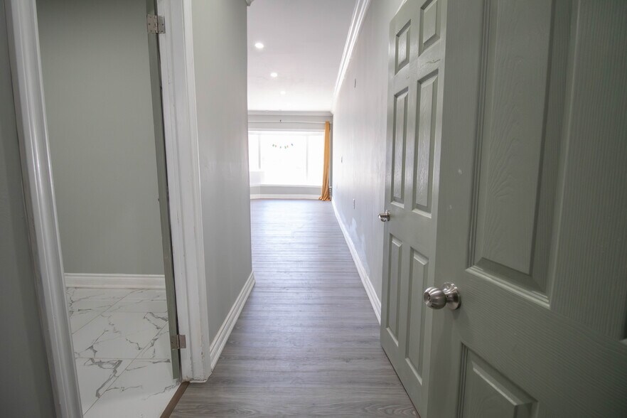 More Photos Of 5126 Victoria Ave, Niagara Falls Storefront Retail Residential For Lease