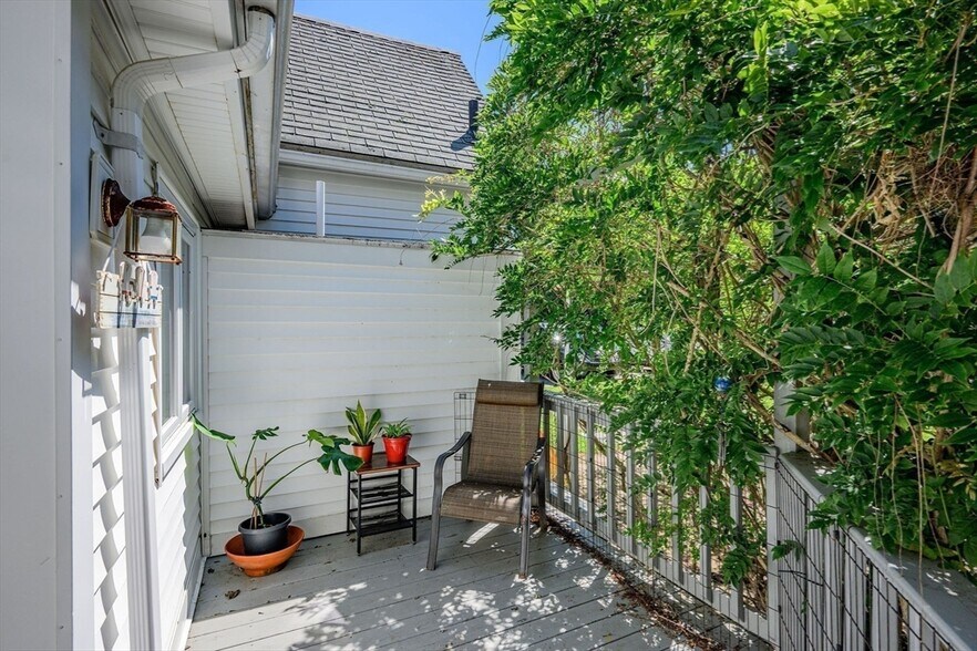 More Photos Of 37 School St, Hyannis Apartments For Sale