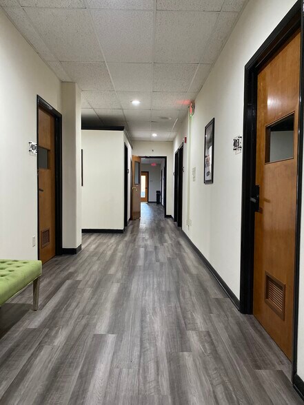 More Photos Of 20 E Church St, Martinsville Office For Lease