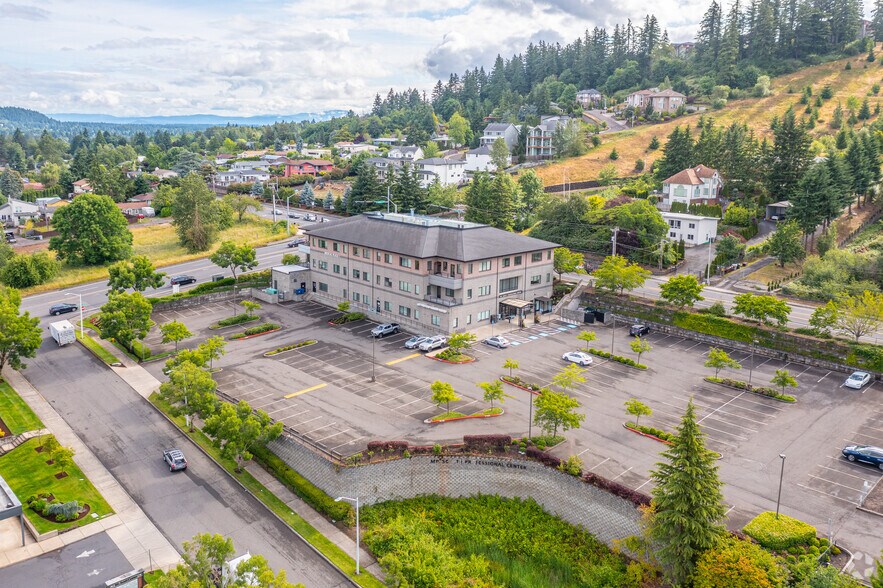 More Photos Of 9200 SE 91st Ave, Portland Medical For Lease