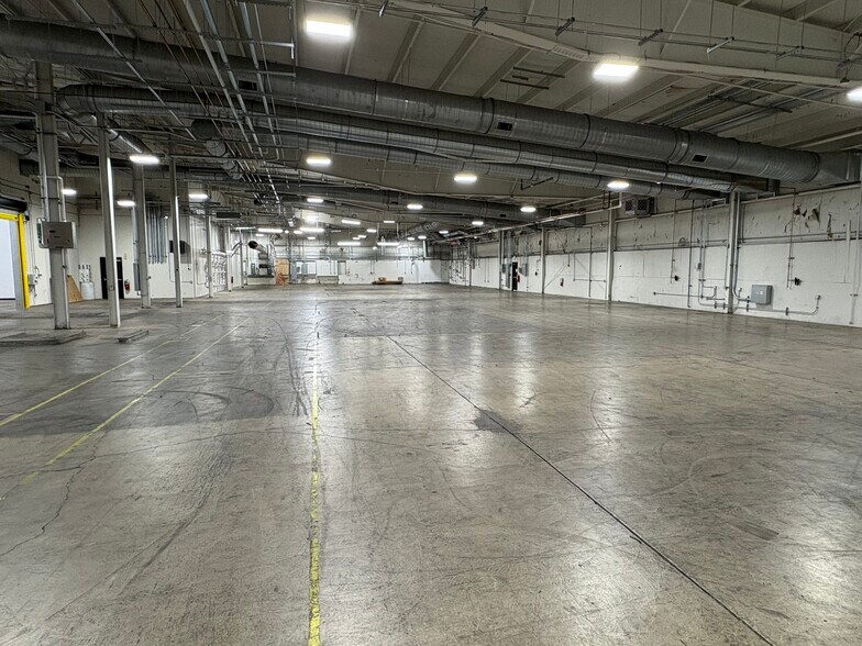 More Photos Of 42 Eighty Four Dr, Eighty Four Unknown For Lease