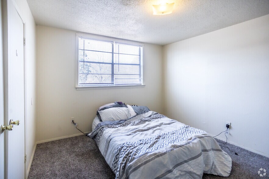 More Photos Of 2227 Airways Blvd, Memphis Apartments For Sale