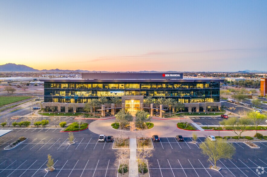 More Photos Of 275 E Rivulon Blvd, Gilbert Office For Lease