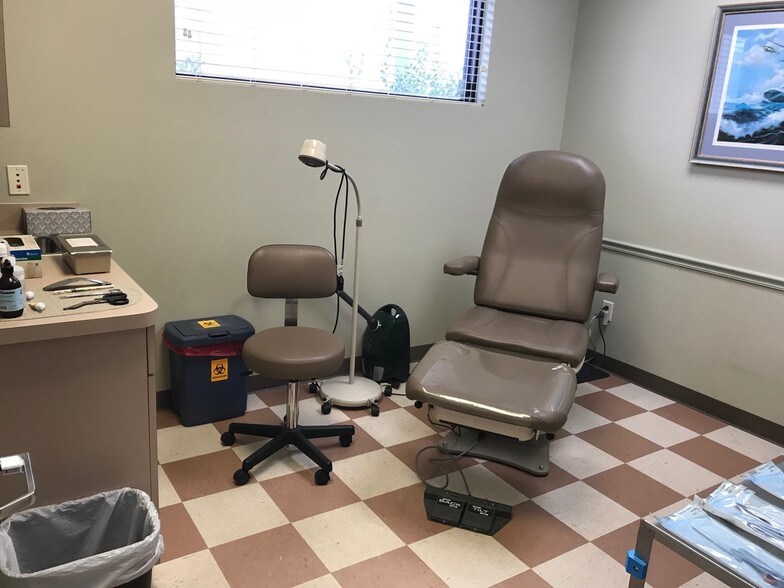 More Photos Of 305 S Childs St, Leesburg Medical For Sale