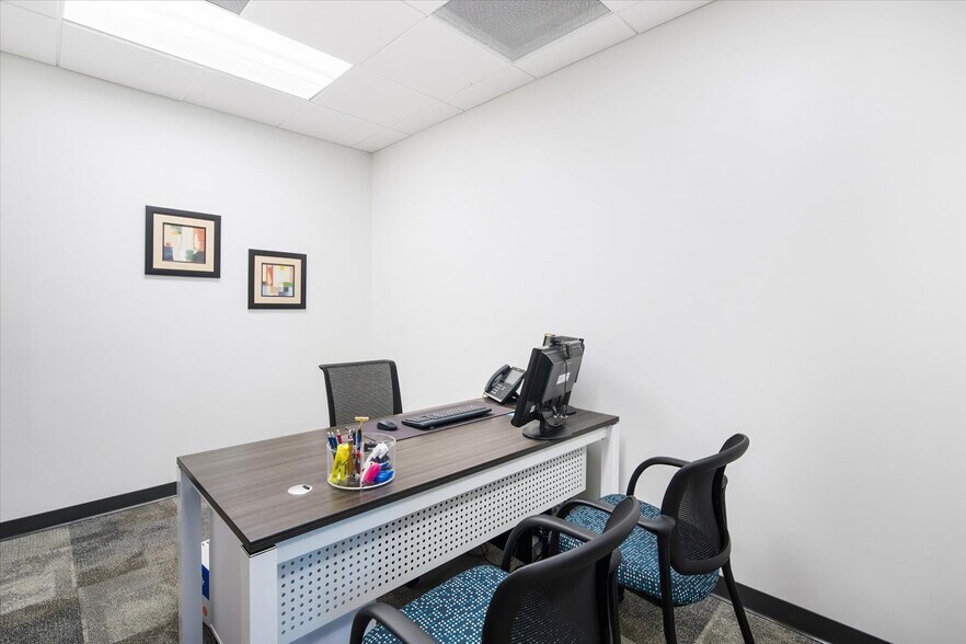 More Photos Of 201 E Kennedy Blvd, Tampa Office For Lease
