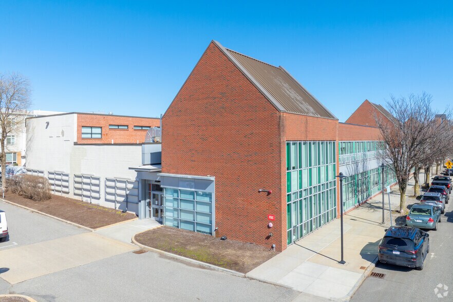 More Photos Of 40 Erie St, Cambridge Office For Lease