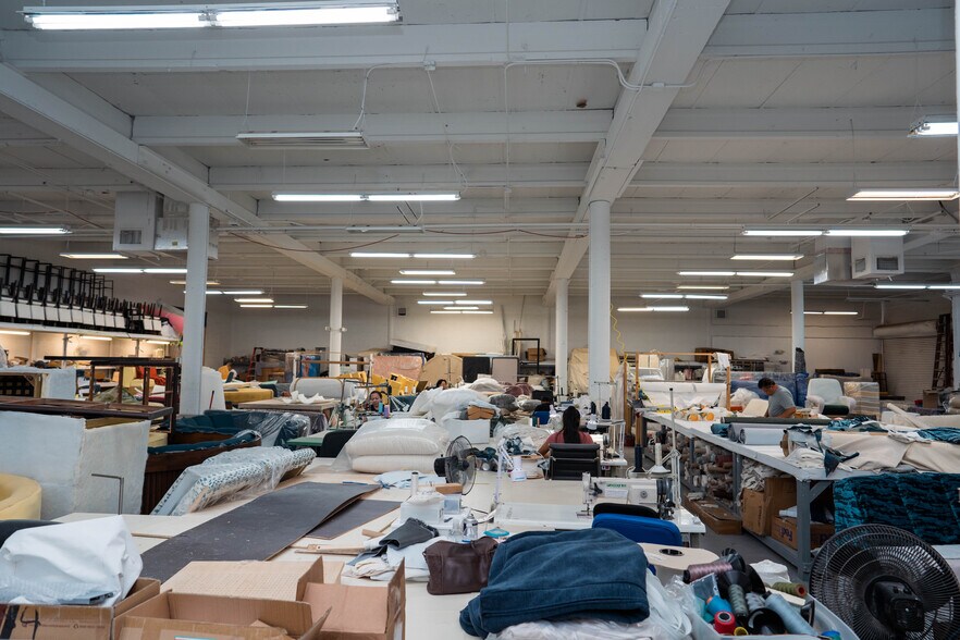 More Photos Of 6454 NE 4th Ave, Miami Light Manufacturing For Lease