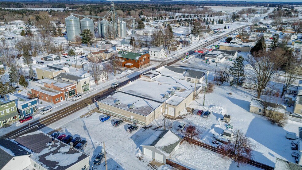 More Photos Of 122 E Lincoln Ave, Fall Creek Office For Sale