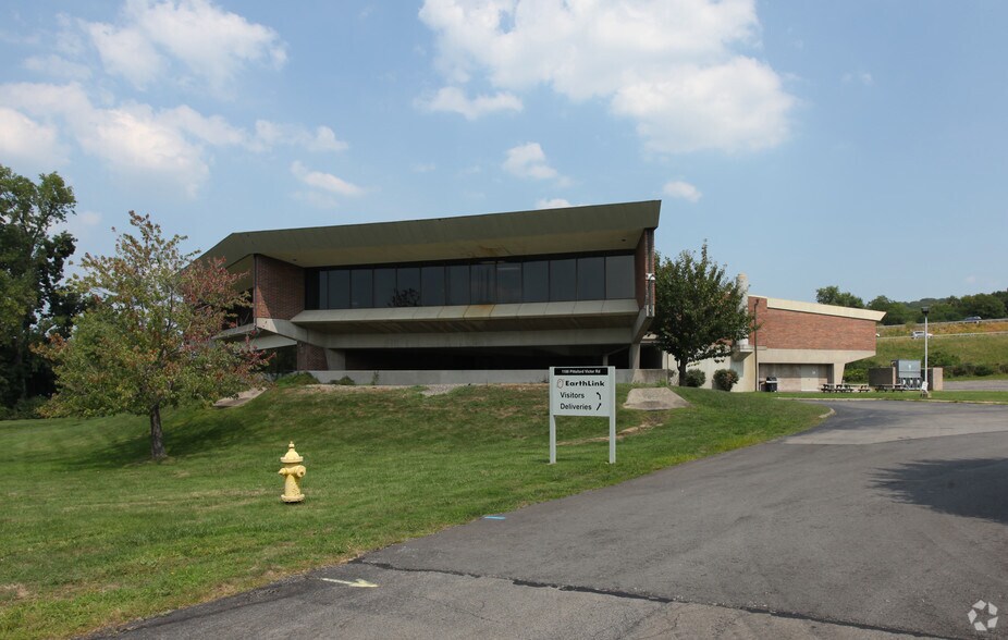 More Photos Of 1100 Pittsford Victor Rd, Pittsford Office For Lease