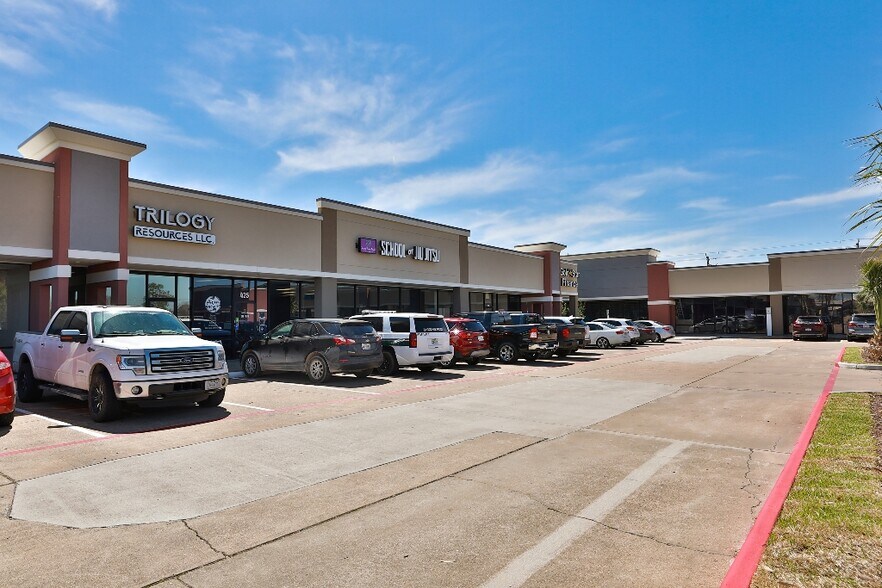 More Photos Of 401 This Way St, Lake Jackson Unknown For Lease