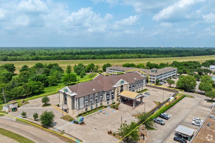 More Photos Of 2205 Barker Oaks Dr, Houston Hotel For Sale