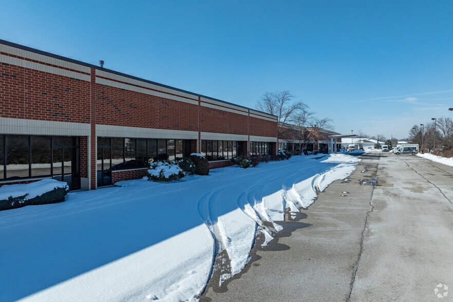 More Photos Of 7570 Northcliff Ave, Brooklyn Flex For Lease