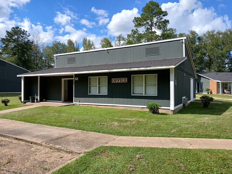 More Photos Of 1000 Broadmeadow Dr, Monticello Apartments For Sale