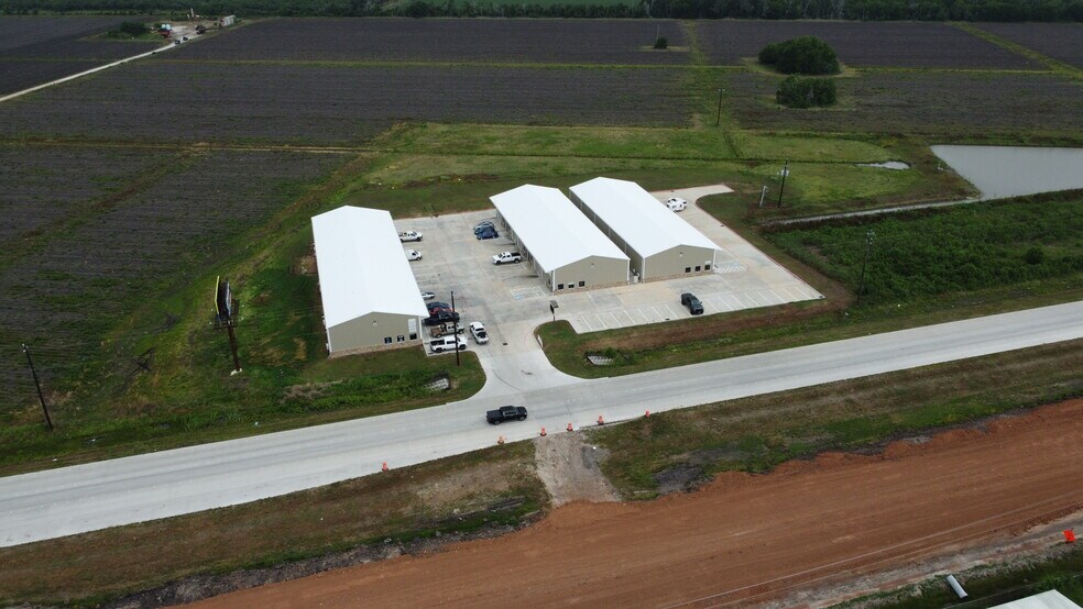 More Photos Of 9210 Highway 36, Needville Showroom For Sale