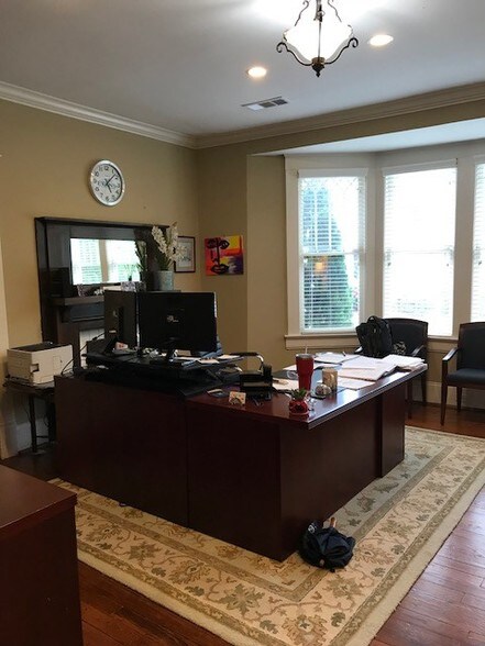 More Photos Of 235 S Glynn St, Fayetteville Office For Lease
