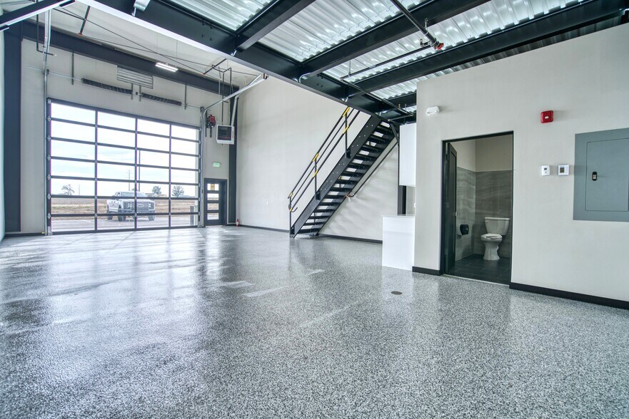 More Photos Of 168 Miller Dr, Dacono Flex For Sale