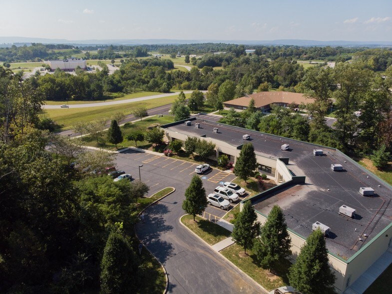 More Photos Of 1400 Proline Pl, Gettysburg Office For Sale