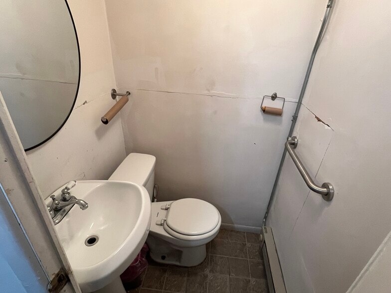 More Photos Of 124 N Main St, Brighton General Retail For Sale