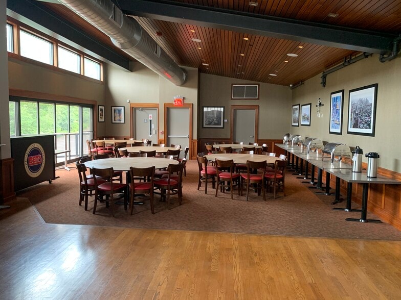 More Photos Of 718 Central Park Ave, Scarsdale Restaurant For Sale