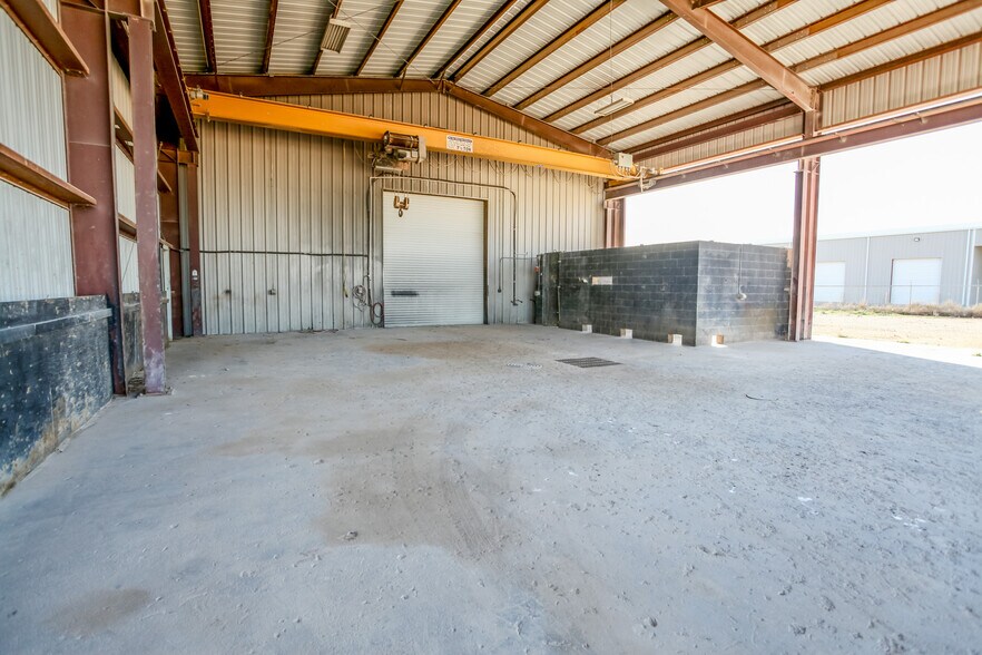 More Photos Of 3201 N County Road 1107, Midland Warehouse For Lease