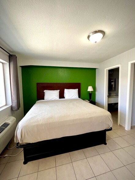 More Photos Of 4300 American Way, Memphis Hospitality For Sale